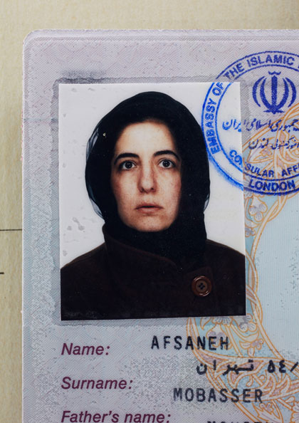 Afsaneh,-age-39_-Iranian-Pa
