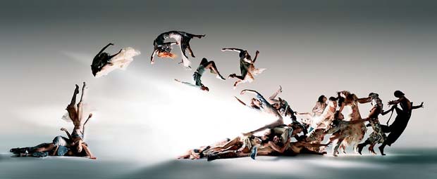 ניק נייט, Blade-of-Light,-Alexander-McQueen,-2004