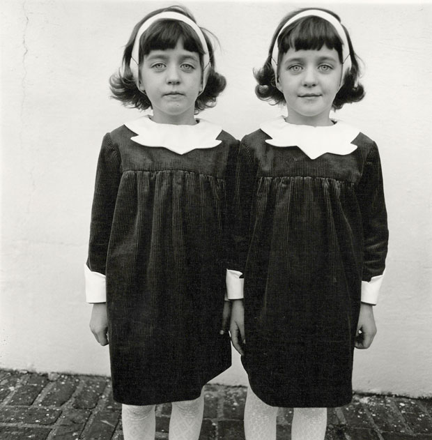 Identical-twins,-Roselle,-N.J.