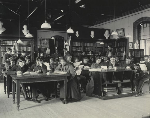 מאמר על הצלמת מרגרט פרנסיס ג'ונסטון - לומדים אנגלית בספריה,1899-1900
