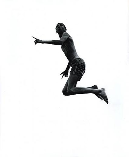 קופץ-למים-צילום-אהרון-סיסקינד