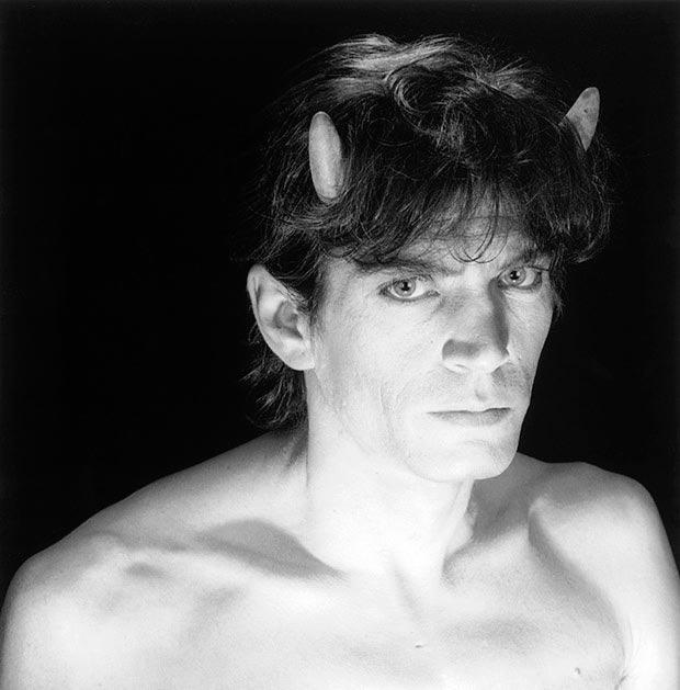 רוברט מייפלת'ורפ,  1985 self-portrait