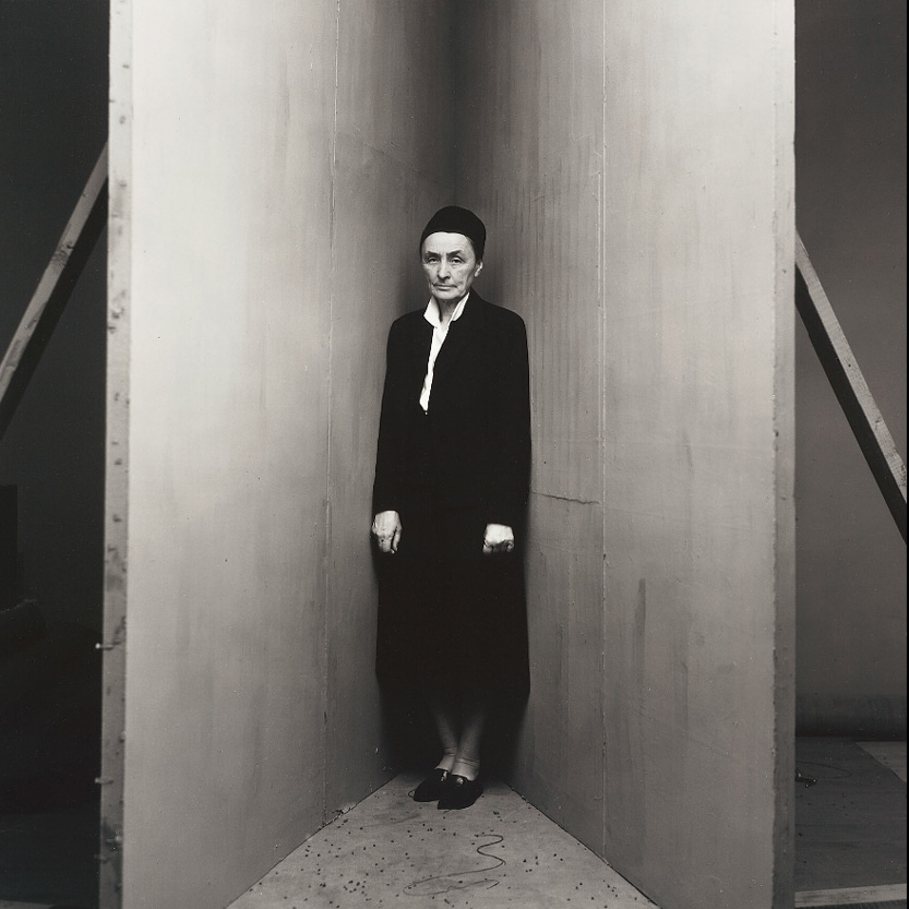 ג'ורג'יה אוקיף בצילום של אירווינג פן 1948